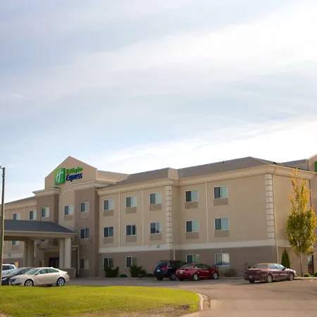 Holiday Inn Express Devils Lake By Ihg-3