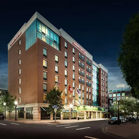 Hampton Inn & Suites Little Rock-Downtown-2