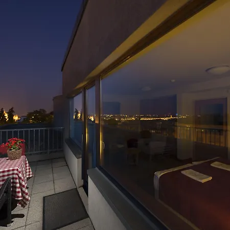 Hotel Castle Garden-3