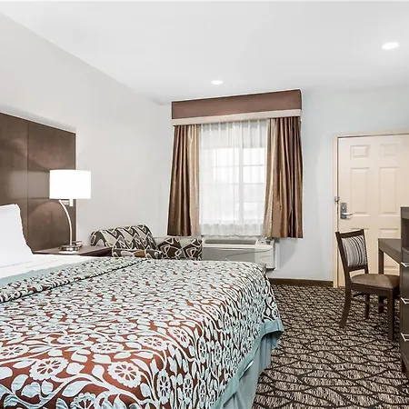 Days Inn & Suites By Wyndham Madisonville-3