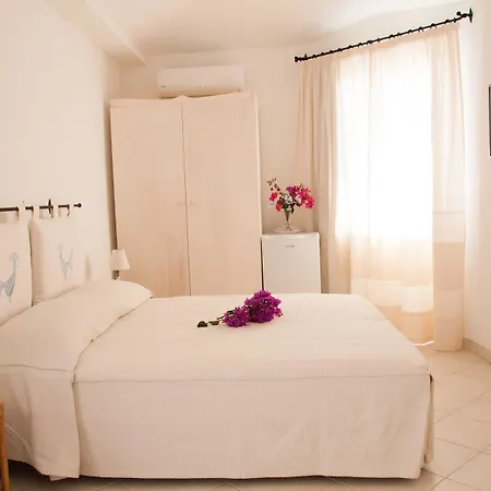 Meta Hotel-2