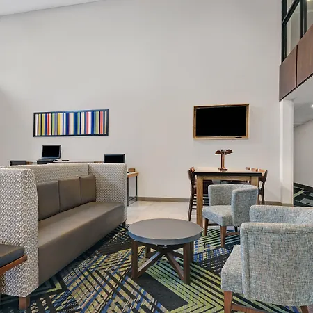 Holiday Inn Express Newport By Ihg-3