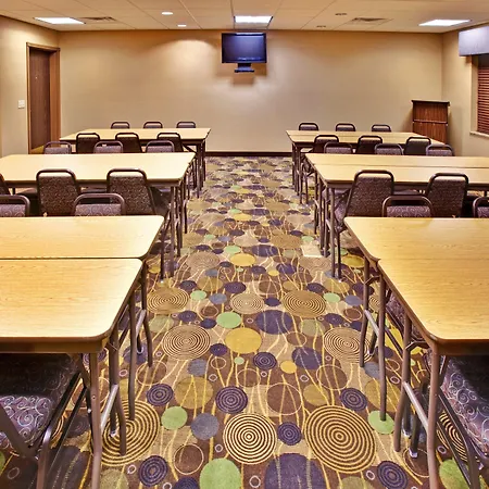 Holiday Inn Express Hotel & Suites - Dubuque West By Ihg-2
