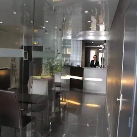 Hotel The Originals du Grand Monarque Nantes Gare-3