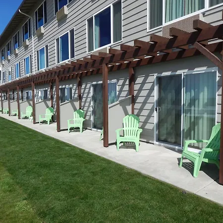 The Coho Oceanfront Lodge-2