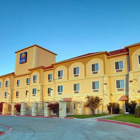 Comfort Inn & Suites Alvarado-3