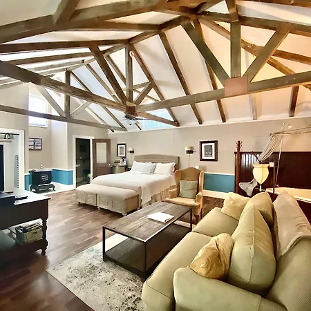 Coppersmith Inn Bed And Breakfast-3