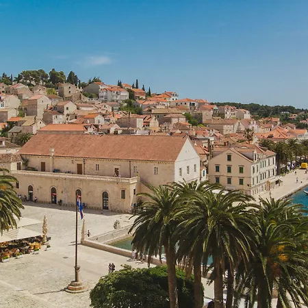 Park Hvar-2