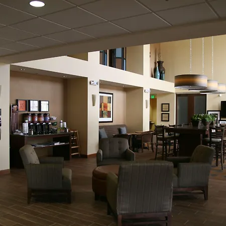 Hampton Inn And Suites Pueblo/North-2