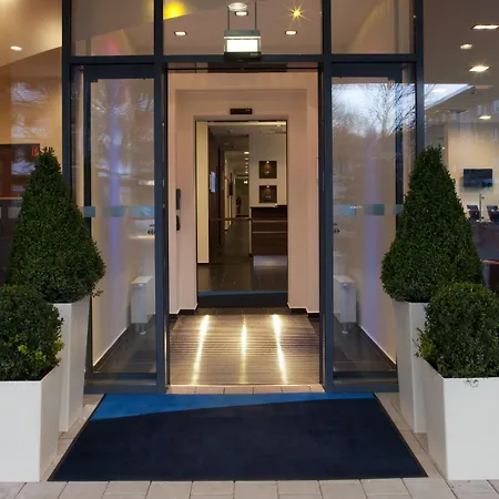 Holiday Inn Express Gütersloh, an IHG Hotel-3