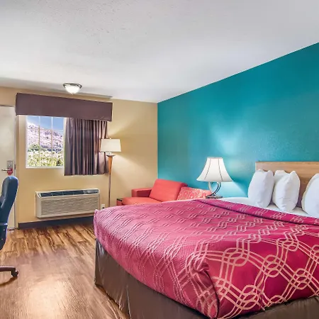 Econo Lodge Hotel Bradford-3