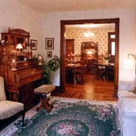 Brickhouse Inn B&B-3