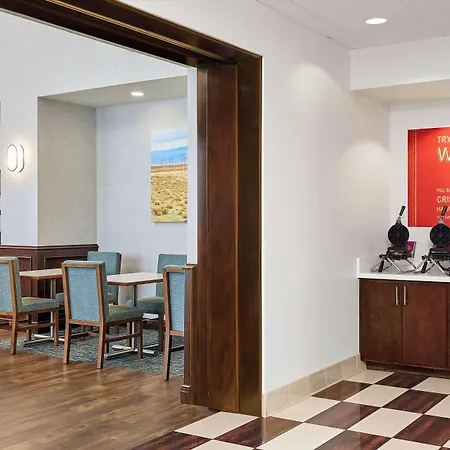 Hampton Inn & Suites Ridgecrest-2
