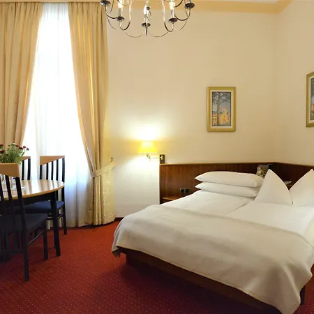 Hotel am Kochbrunnen-2
