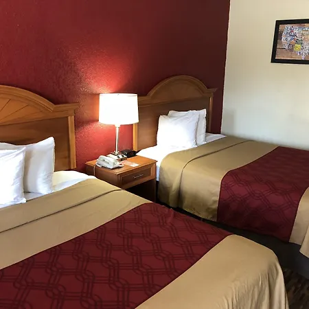 Econo Lodge Pine Bluff-3
