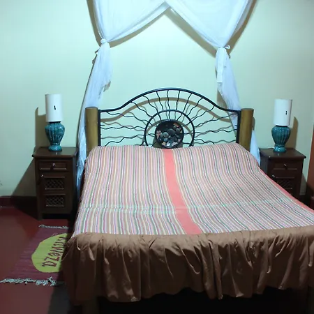 Khweza Bed And Breakfast-3