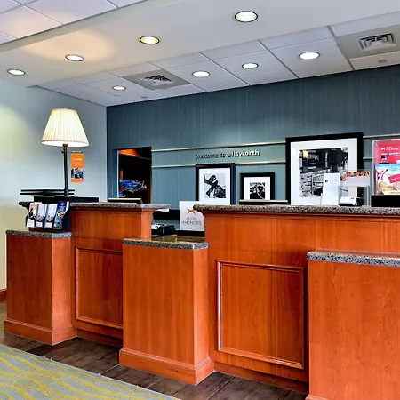 Hampton Inn Ellsworth-3