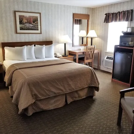 Mt. Madison Inn & Suites-3