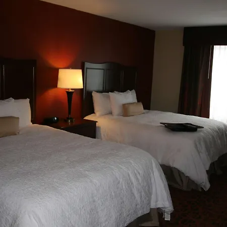 Hampton Inn And Suites Peru-3