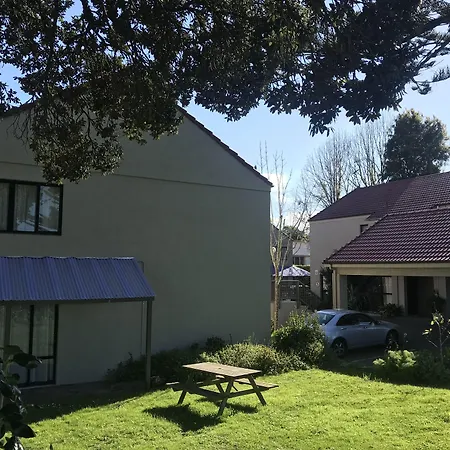 Royal Park Lodge-2