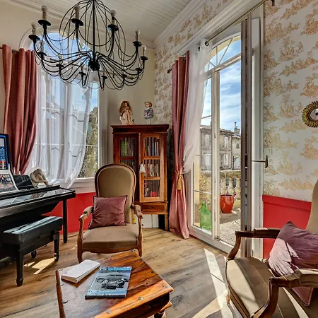 Hotel Des Artistes-3