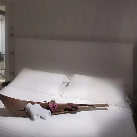 Q Hotel-2