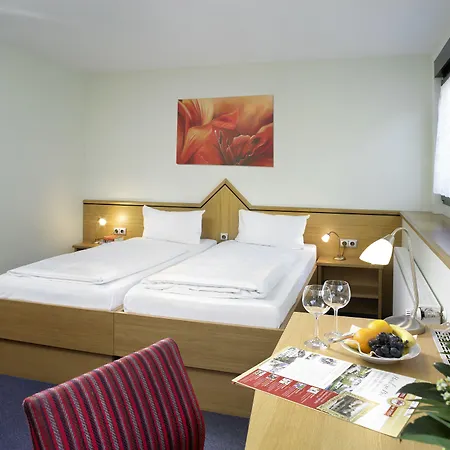 Land-Gut-Hotel Zur Post-2