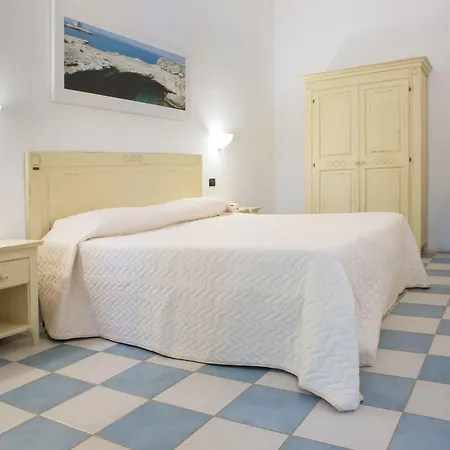 Hotel A Due Passi Dal Pizzo-3