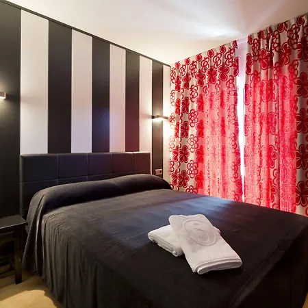Apartamentos Salles Beach-2