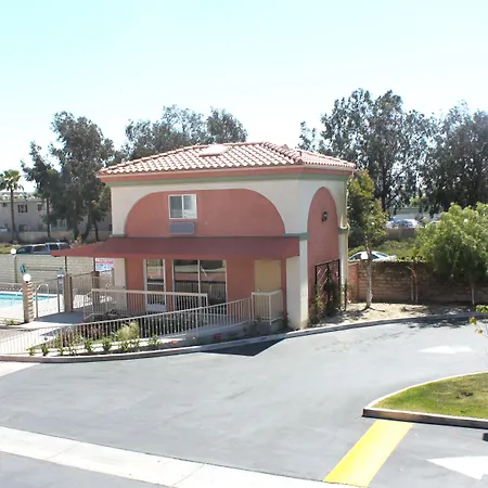 Crystal Inn Suites & Spas-2