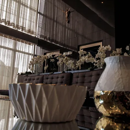 Oscar Hotel Executive-2