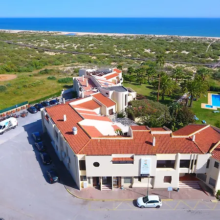 Praia Da Lota Resort - Beachfront Hotel-3
