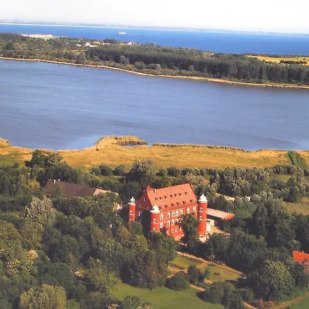 Hotel Schloss Spyker-3