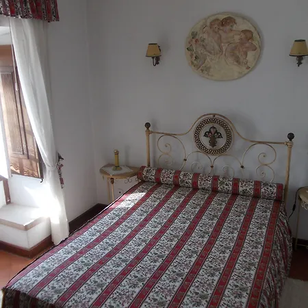 Casa De S. Thiago Do Castelo-2