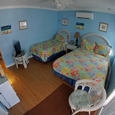 Seascape Tropical Inn (Adults Only)-3