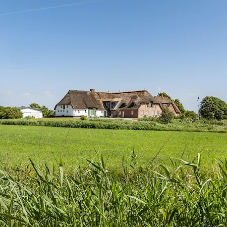 Hotel Pharisäerhof - DAS Hundehotel auf Nordstrand mit Restaurant und Café-3