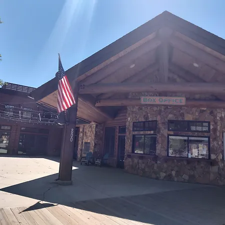 Western Riviera Lakeside Lodging-3