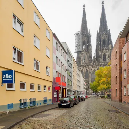 A&O Koeln Dom-3