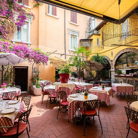 Alessi Hotel Trattoria-2