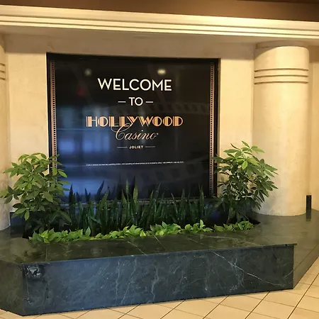 Hollywood Casino Joliet Hotel-3