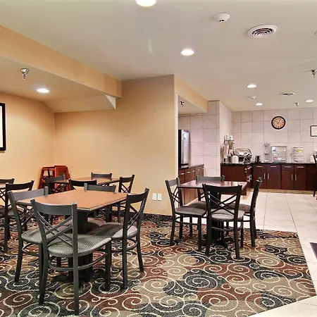Amerivu Inn And Suites - Crookston-3