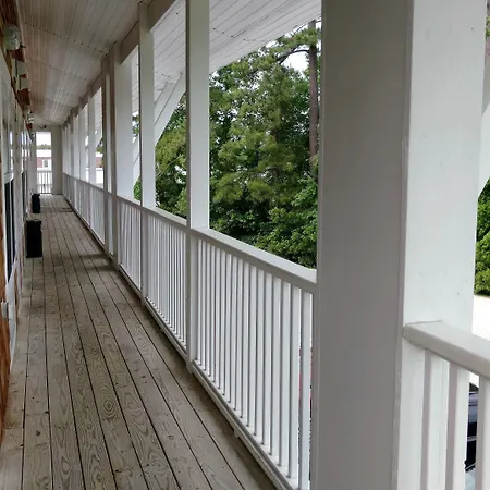 Topsail Shores Inn-3