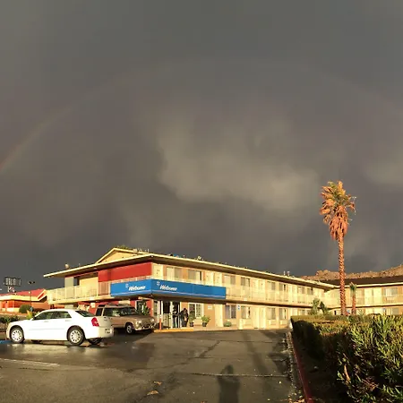 Hilltop Inn & Suites-3