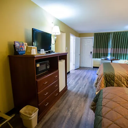 Relax Inn And Suites Kuttawa Eddyville-2