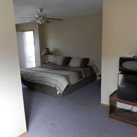 Trail Motel-3