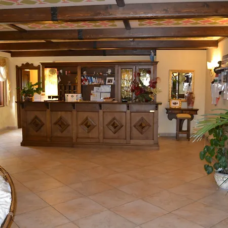 Hotel Lusi-3