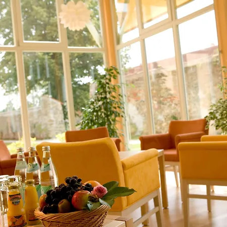 JUFA Hotel Nördlingen-3
