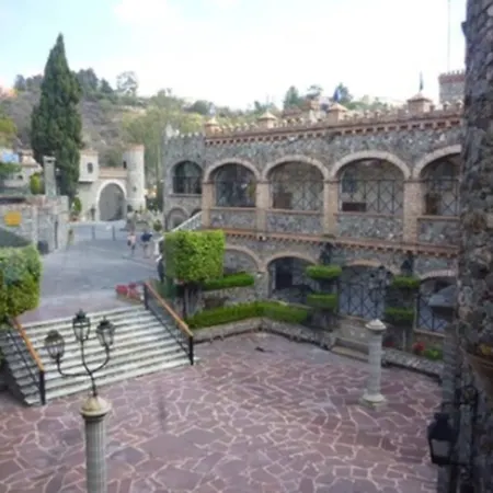 Hotel Castillo De Santa Cecilia-2