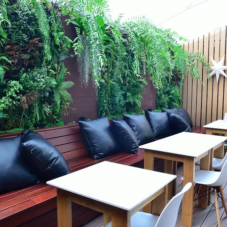 Bizotel Premier Hotel & Residence-3
