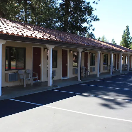 Gold Trail Motor Lodge-2